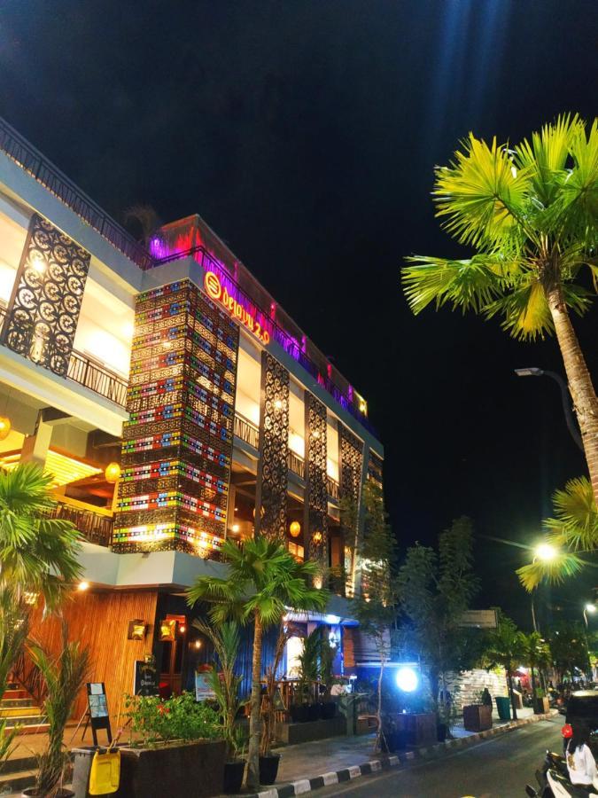 Dejavu 2.0 Hotel Bajo Komodo Labuan Bajo Exterior photo