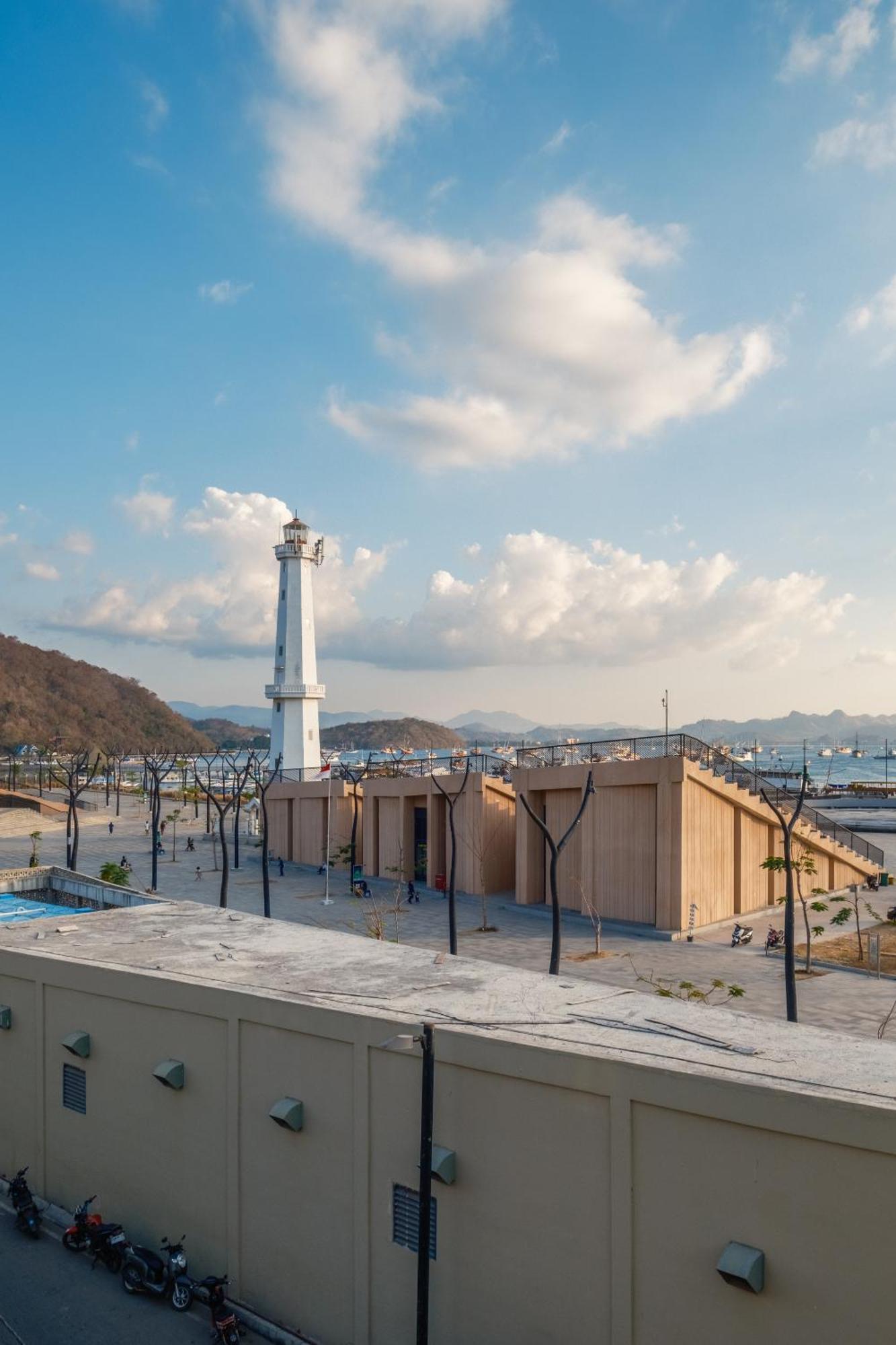 Dejavu 2.0 Hotel Bajo Komodo Labuan Bajo Exterior photo