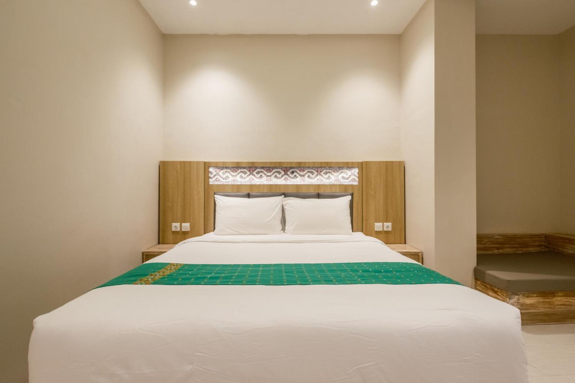 Dejavu 2.0 Hotel Bajo Komodo Labuan Bajo Exterior photo