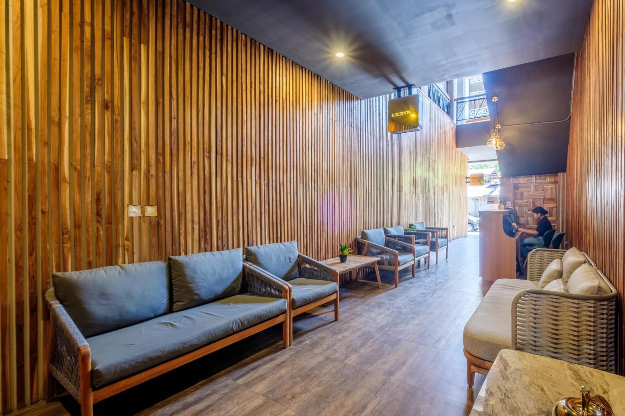 Dejavu 2.0 Hotel Bajo Komodo Labuan Bajo Exterior photo